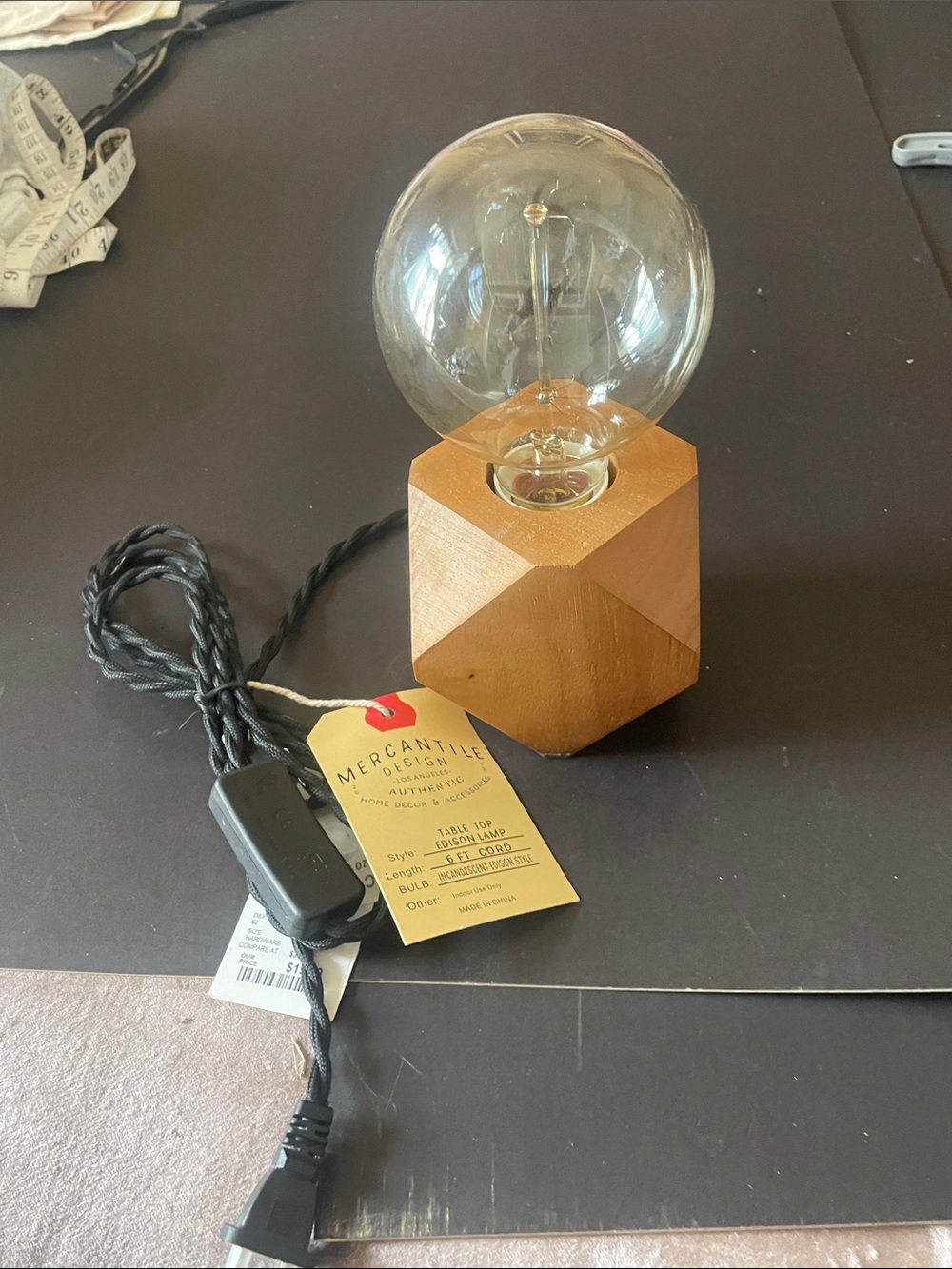 Lightbulb lamp
